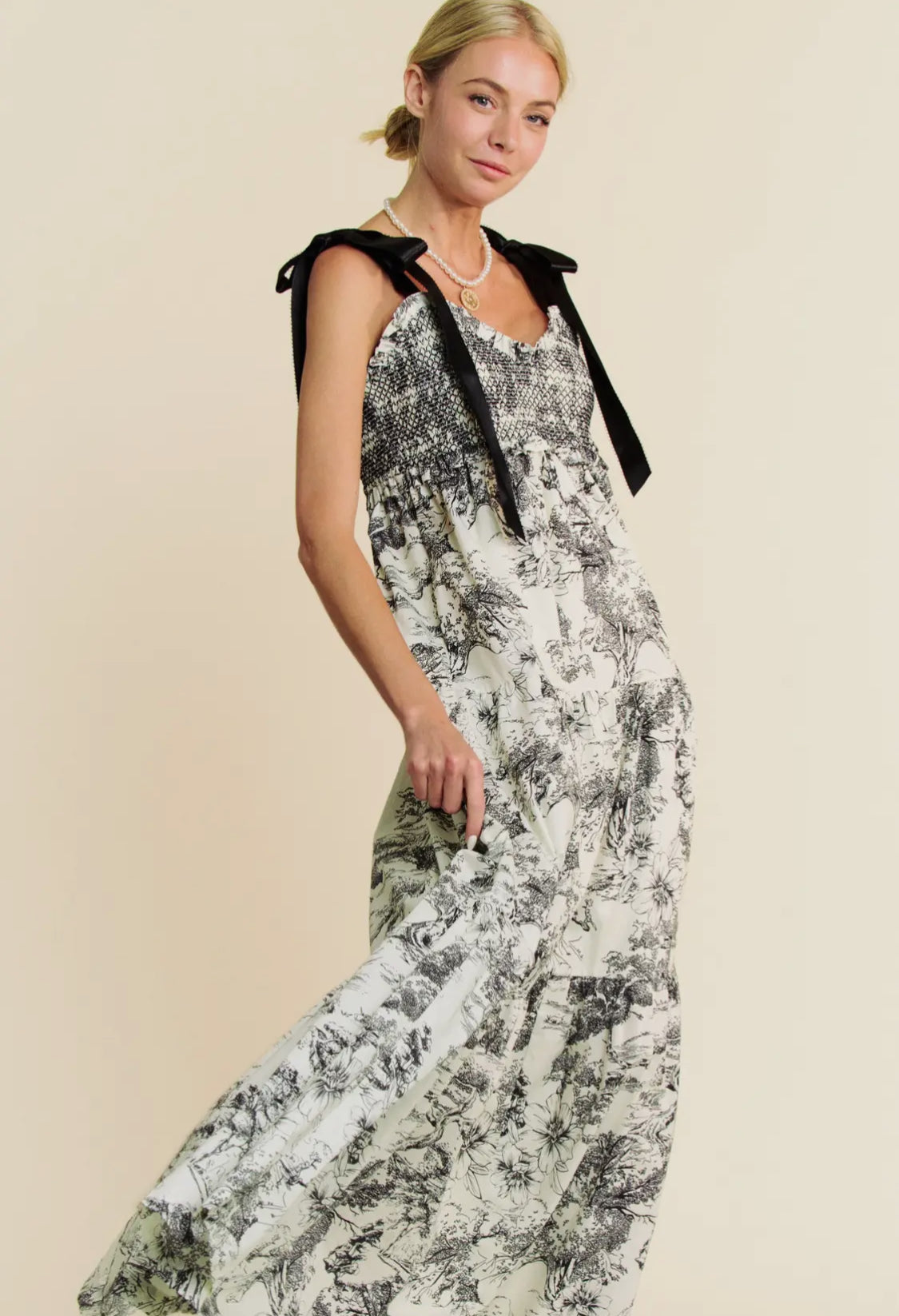 Multi-Contrast B/W Maxi