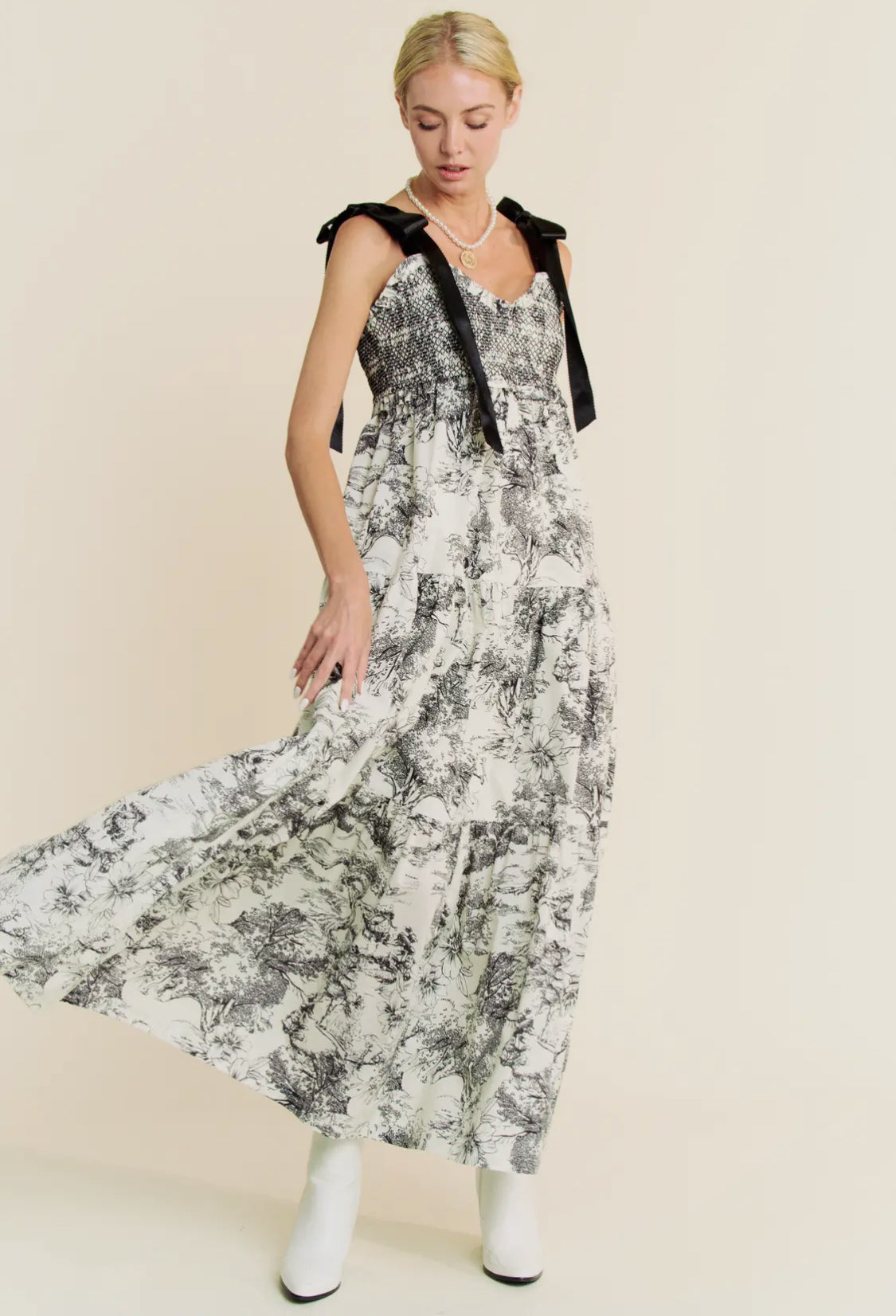 Multi-Contrast B/W Maxi